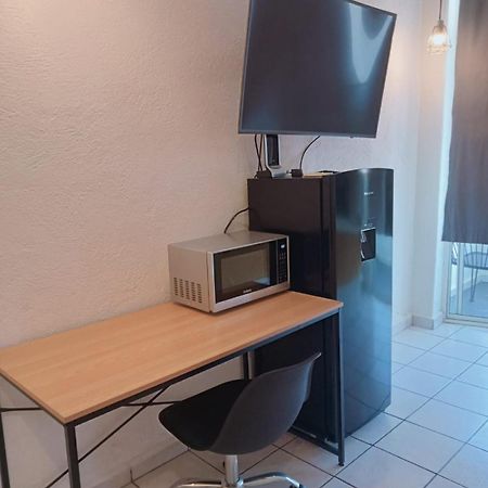 Lovely Studio Apartment With Balcony Ac & Wi-Fi, Minutes From Downtown! Zihuatanejo Kültér fotó
