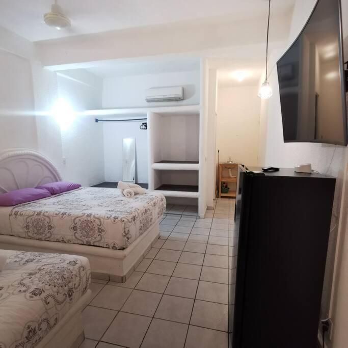 Lovely Studio Apartment With Balcony Ac & Wi-Fi, Minutes From Downtown! Zihuatanejo Kültér fotó