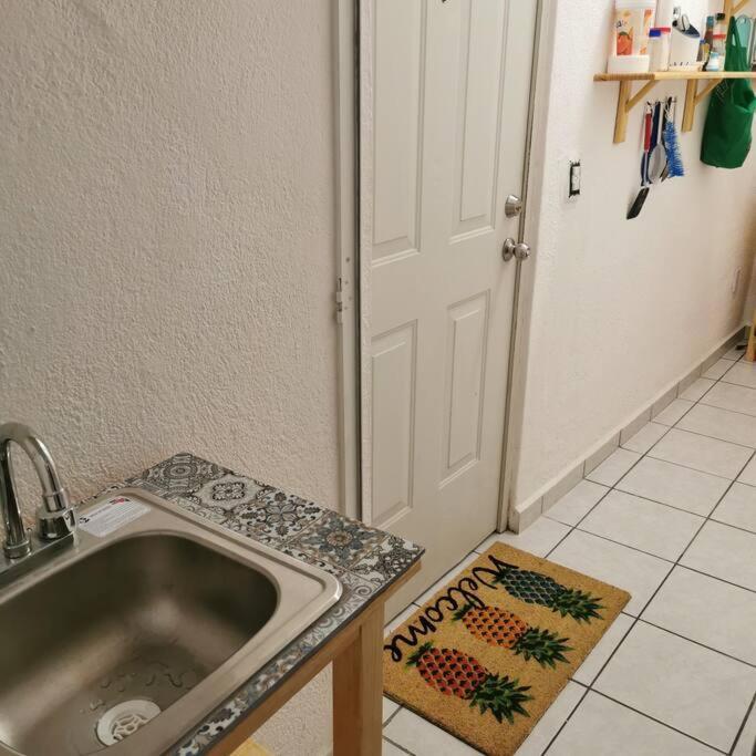 Lovely Studio Apartment With Balcony Ac & Wi-Fi, Minutes From Downtown! Zihuatanejo Kültér fotó