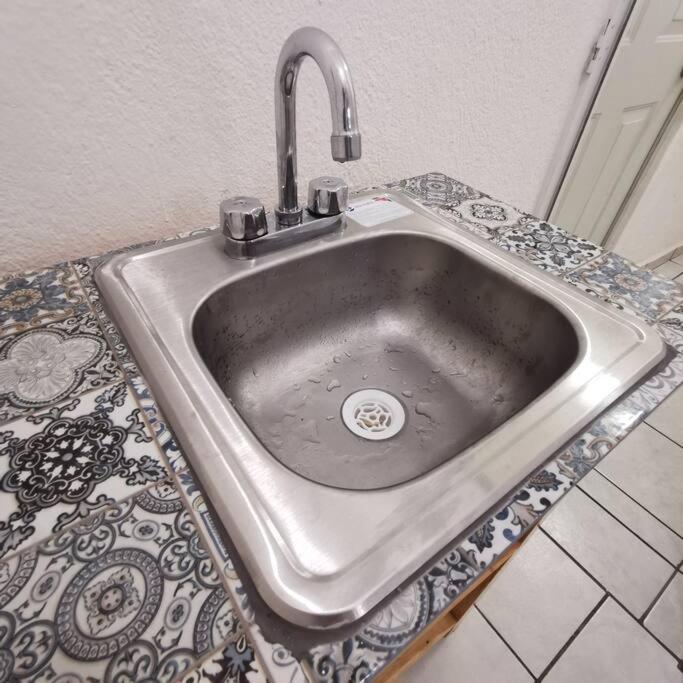 Lovely Studio Apartment With Balcony Ac & Wi-Fi, Minutes From Downtown! Zihuatanejo Kültér fotó