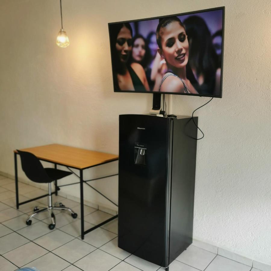 Lovely Studio Apartment With Balcony Ac & Wi-Fi, Minutes From Downtown! Zihuatanejo Kültér fotó