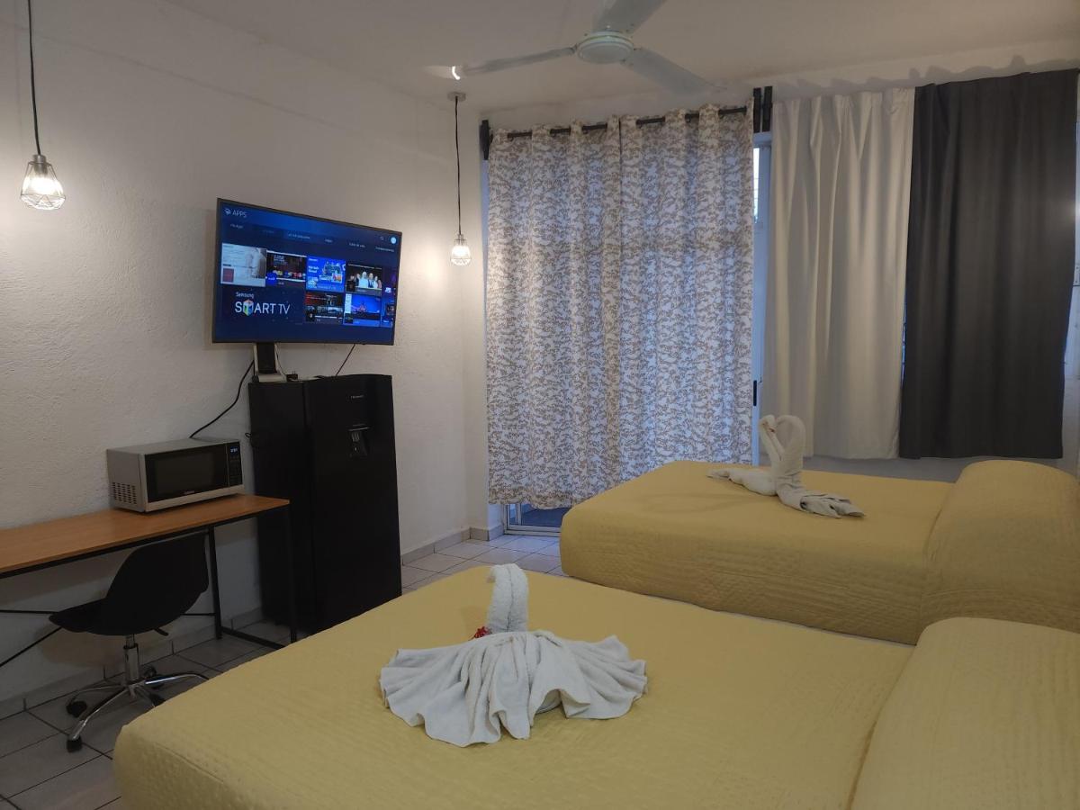 Lovely Studio Apartment With Balcony Ac & Wi-Fi, Minutes From Downtown! Zihuatanejo Kültér fotó